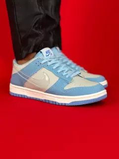 Nike dunk cinza azul claro logo transparente nacional s - comprar online