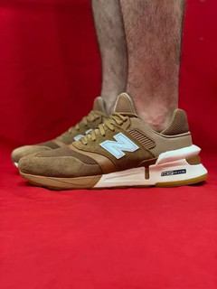 New Balance 997 Marrom