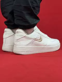 Nike Preto/Vermelho Air Force 1 Camurça na internet