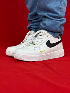 Nike air force 1 couro com ferrinho branco preto - comprar online