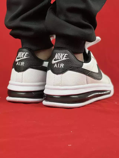 Nike Sola Bolha Branco Preto na internet