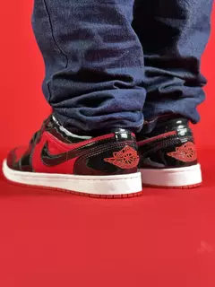 Air Jordan 1 Low Preto vermelho vinil Nacional S na internet