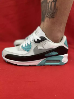 Nike Airmax 90 Branco e azul claro