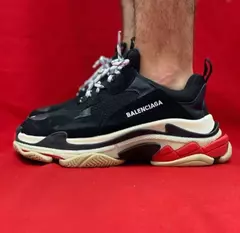 Balenciaga triple s preto vermelho