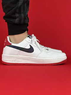 Nike air force 1 branco preto camaleao sola vermelha nacional s