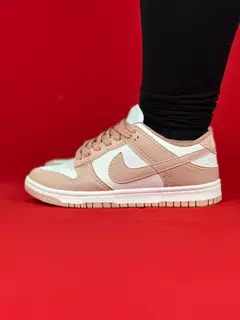 Nike dunk low branco nude