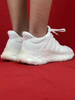 Adidas Todo Branco Ultraboost Novo na internet