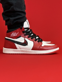 Air Jordan 1 High Vermelho Logo Preto Sola Branca Nacional S