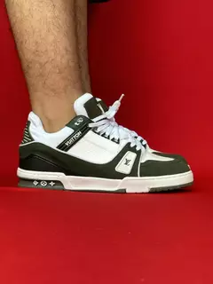 Louis vuitton trainner verde militar com branco bota nacional premium