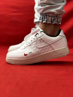 Nike Air Force 1 Branco Com Detalhe