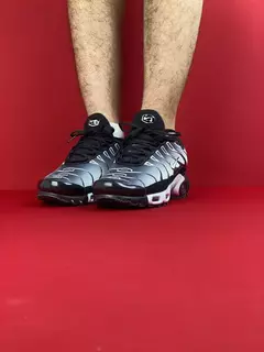 Nike tn plus preto branco importado - comprar online