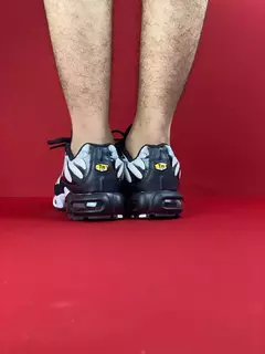 Nike tn plus preto branco importado na internet