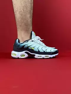 Nike tn plus preto verde importado