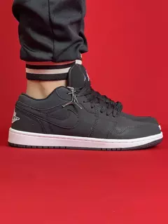 Air Jordan 1 Low Preto Camurca Sola Branca Nacional S