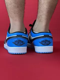 Air Jordan 1 Low azul branco e preto Nacional S na internet