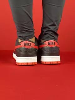 Nike dunk low preto vermelho nacional S na internet