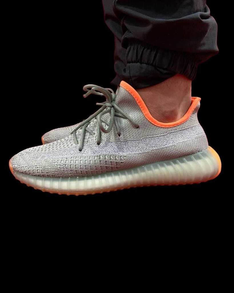 Yeezy boost 350 cinza sales e laranja