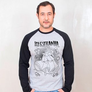 MANGA LONGA RAGLAN CINZA - UMA GAROTA ESTRANHA