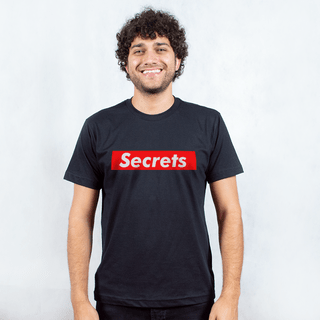 CAMISETA PRETA - SECRETS