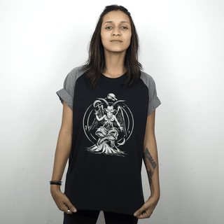 CAMISETA RAGLAN PRETA - BAPHOMET DA QUEBRADA BRANCO