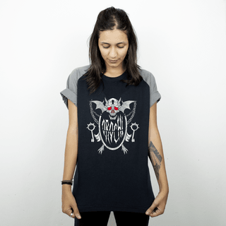 CAMISETA RAGLAN PRETA - SKULL OROCHI BRANCO