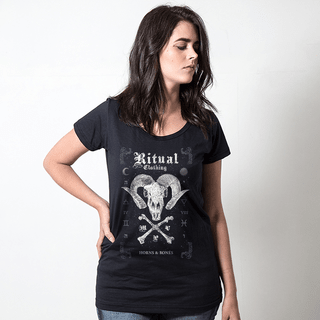 CAMISETA PRETA - HORNS & BONES