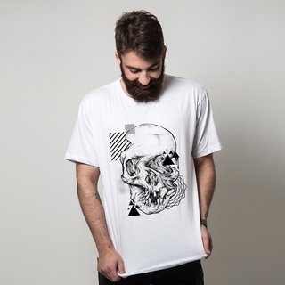 CAMISETA BRANCA - CAVEIRA GEOMÉTRICA