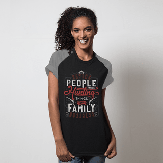 CAMISETA RAGLAN PRETA - THE FAMILY BUSINESS