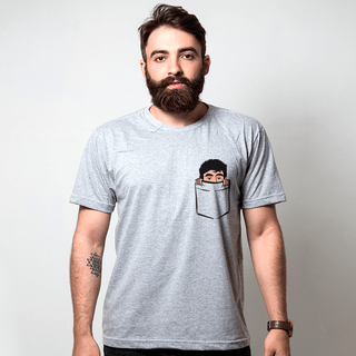 CAMISETA CINZA - FELPS NO BOLSO