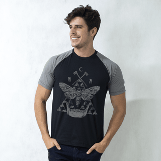 CAMISETA RAGLAN PRETA - MOTH