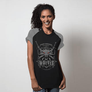 CAMISETA RAGLAN PRETA - WOLF SCHOOL