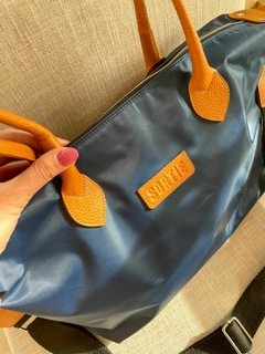 CARTERA LUNA AZUL - SORTIE