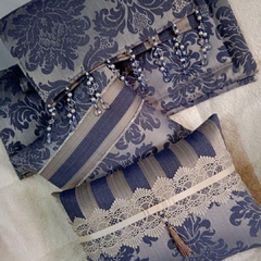 Kit decorativo xale peseira com cristais + almofadas 5 peças - Kit decorativo Azul blue jeans