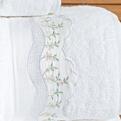 Coleção Aspen branco - Jogo de toalha de banho 5 peças - Jogo de toalha de banho branca com barrado floral bordado - comprar online