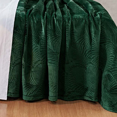 Coleção Fiermont - Jogo de cobre leito queen em veludo verde bordado + jogo de lençol bordado no percal 200 fios - 7 peças - comprar online
