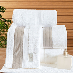 Coleção Galles - Jogo de toalha de banho 5 peças - Jogo de toalha de banho branca com barrado bordado fendi