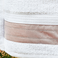 Coleção Galles - Jogo de toalha de banho 5 peças - Jogo de toalha de banho branca com barrado bordado rosa chá - comprar online