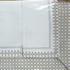 Jogo de lençol queen com bordado clássico no percal 400 fios 100% algodão - branco com bordado cáqui dourado - loja online