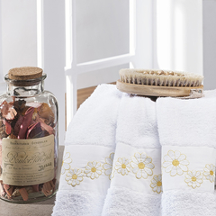Coleção nuance - Jogo de toalha de banho Bordada com 5 peças - toalha de banho com margaridas bordadas - LOJA VIRTUAL DA CASA ENXOVAIS DE LUXO - Loja para cama posta, mesa posta, banho e decoração