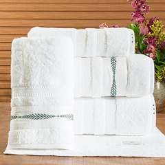 Coleção valence enxoval em algodão egípcio - Jogo de toalha de banho 5 peças - Jogo de toalha de banho branca com barrado bordado verde - comprar online