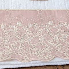 Coleção Valerie - Jogo de toalha de banho 5 peças - Jogo de toalha de banho branca com barrado rosa chá - comprar online
