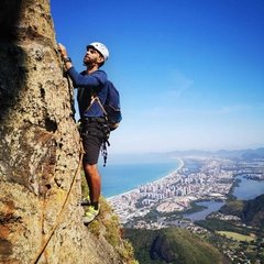 Passagem dos Olhos 3º IV E2 (BR) - Escalada