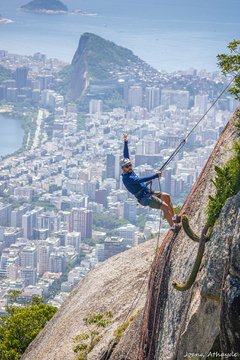 Morro Dois Irmãos na internet