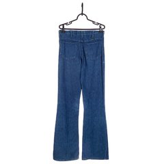calça jeans flare anos 70