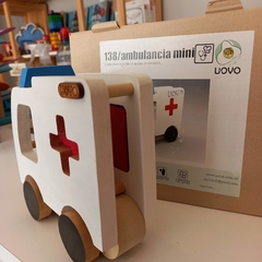 MINI AMBULANCIA - Ula Ula • Buenos Juguetes •