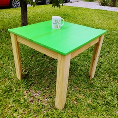 MESA PINTADA 60X60