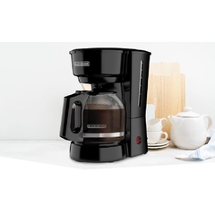 Cafetera El ctrica Black Decker De 12 Tazas CM0916B AR