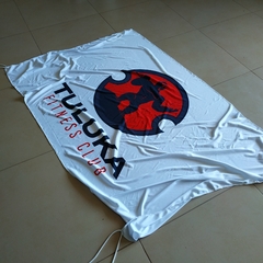 bandera con logo