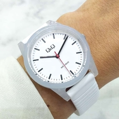 Reloj Q&Q Sumergible Blanco