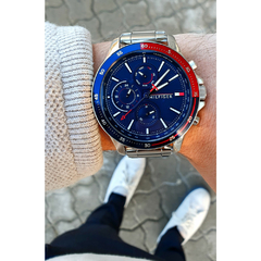 Reloj Tommy Hilfiger Bank 1791718 Multifunción Para caballero malla de acero plateado